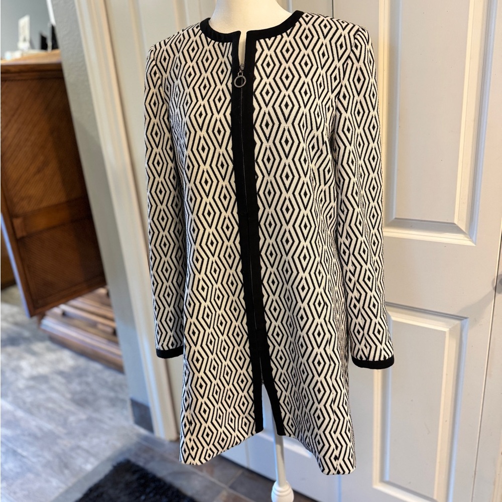 Diamond jacquard lined zip topper